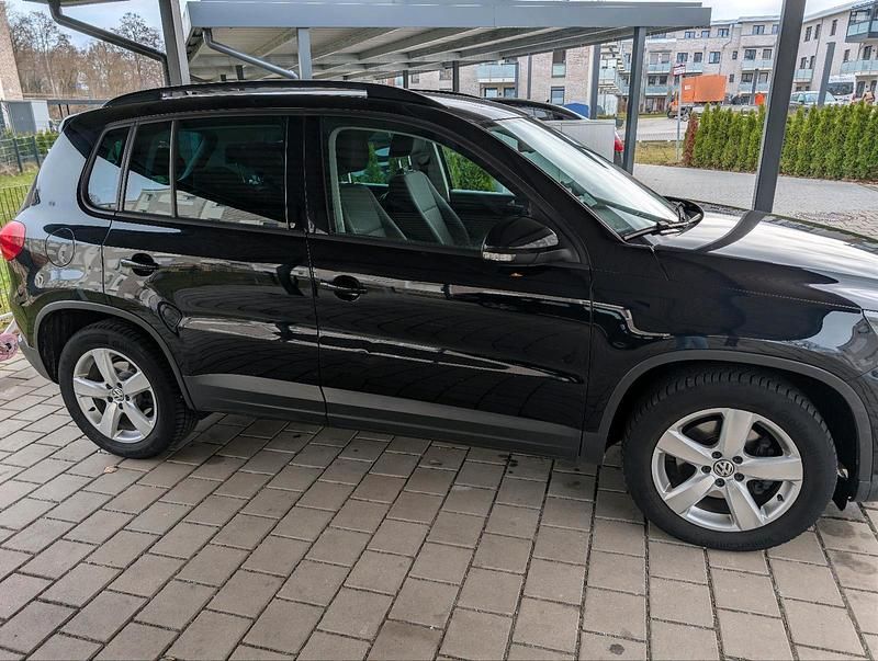 Gebraucht VW Tiguan 140 PS (102 kW) 2013 Schwarz SUV