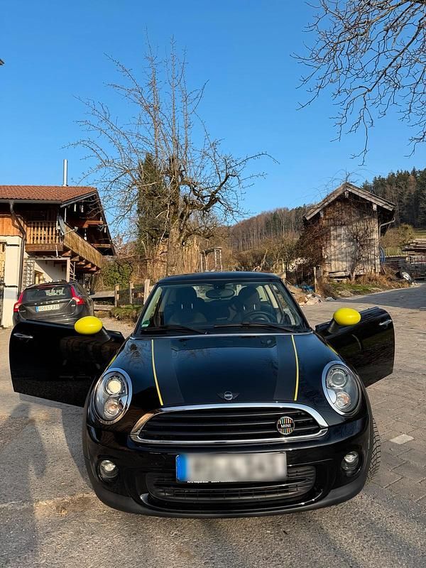 Second-hand Mini Cooper 75 CP (55 kW) 2013 Negru Hatchback