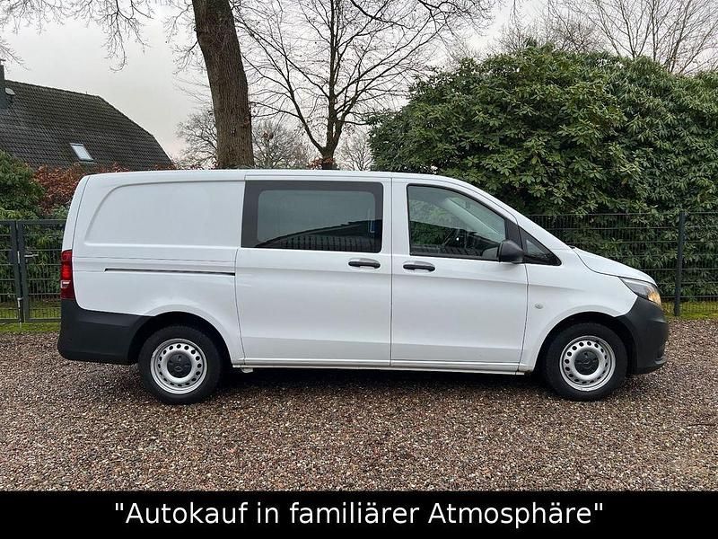 Weiß Gebraucht 2021 Mercedes Vito Van | 15.800 € - Bild 1/4