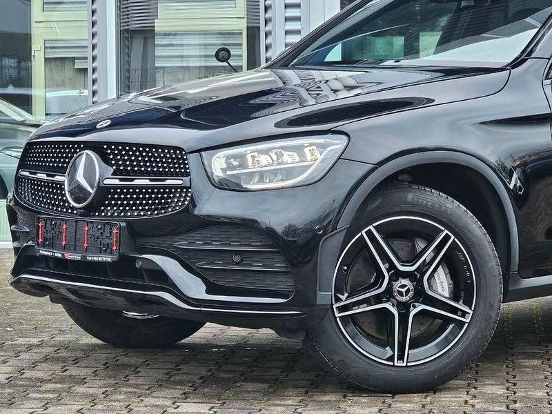 Gebraucht Mercedes GLC300 AMG 265 PS (194 kW) 2022 Schwarz SUV