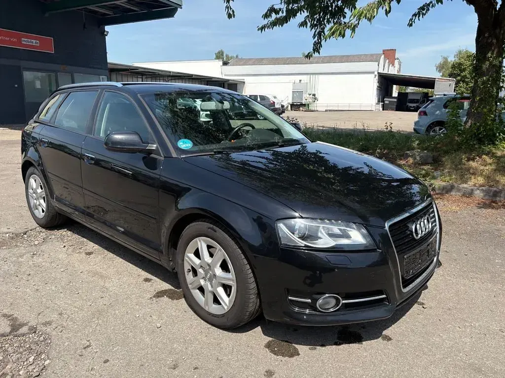 Gebraucht Audi A3 Ambiente 105 PS (77 kW) 2012 Schwarz Kleinwagen
