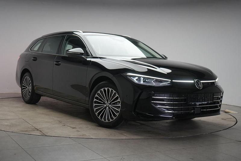 Schwarz Gebraucht 2025 VW Passat Kombi | 33.990 € (Superpreis) - Bild 1/4