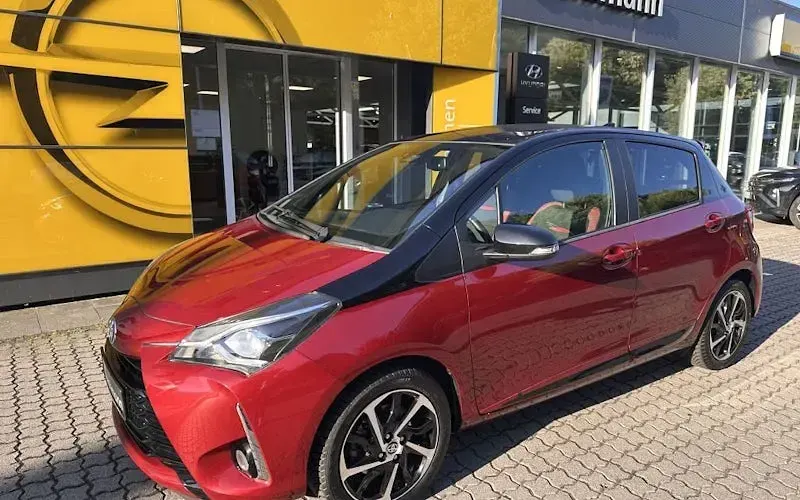 Gebraucht Toyota Yaris Hybrid Style 101 PS (74 kW) 2019 Limousine