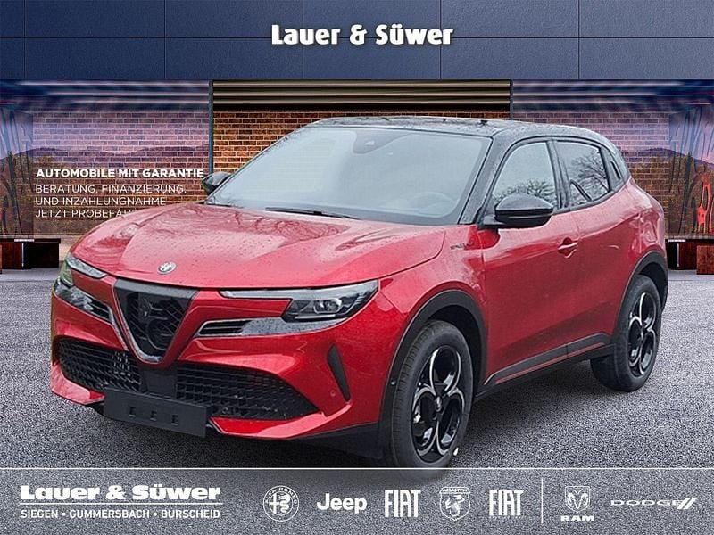 Neu Alfa Romeo Junior Edizione Speciale 145 PS (106 kW) 2025 Rot SUV