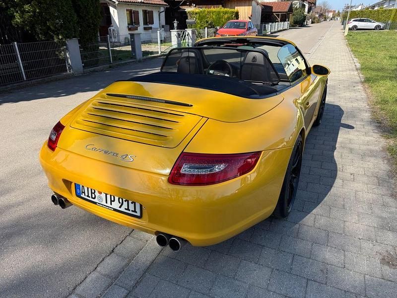 Gebraucht Porsche 911 Carrera 4 Cabriolet 325 PS (239 kW) 2005 Gelb Cabrio