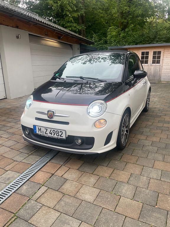 Weiß Gebraucht 2011 Abarth 500C Cabrio | 8.999 € (Fairer Preis) - Bild 1/4