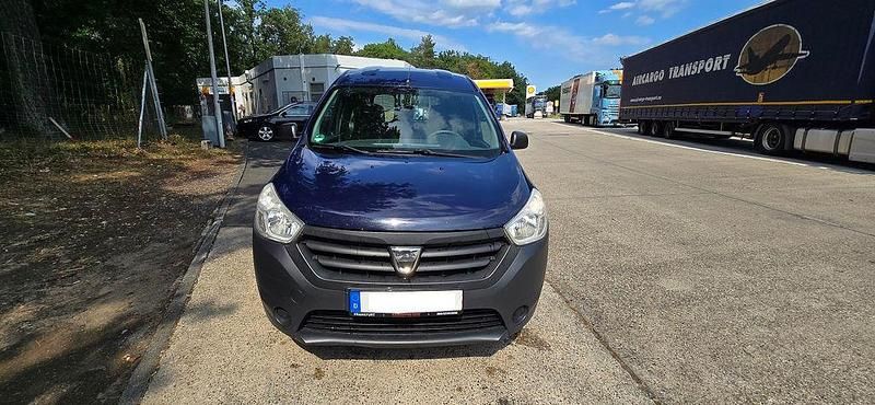 Blau Gebraucht 2013 Dacia Dokker Ambiance Van | 4.250 € (Teuer) - Bild 1/4