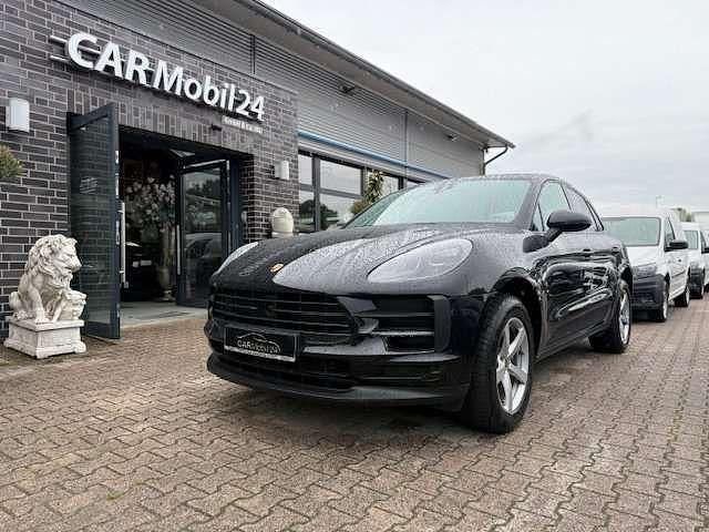 Tiefschwarzmetallic Gebraucht 2019 Porsche Macan Basis SUV | 48.400 € (Etwas zu teuer) - Bild 1/4