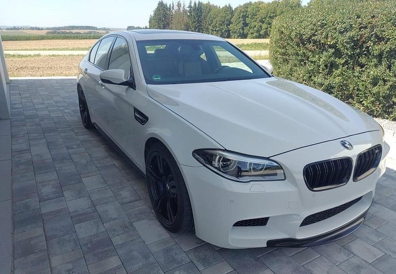 Gebraucht BMW M5 750 PS (551 kW) 2014 Weiß Limousine