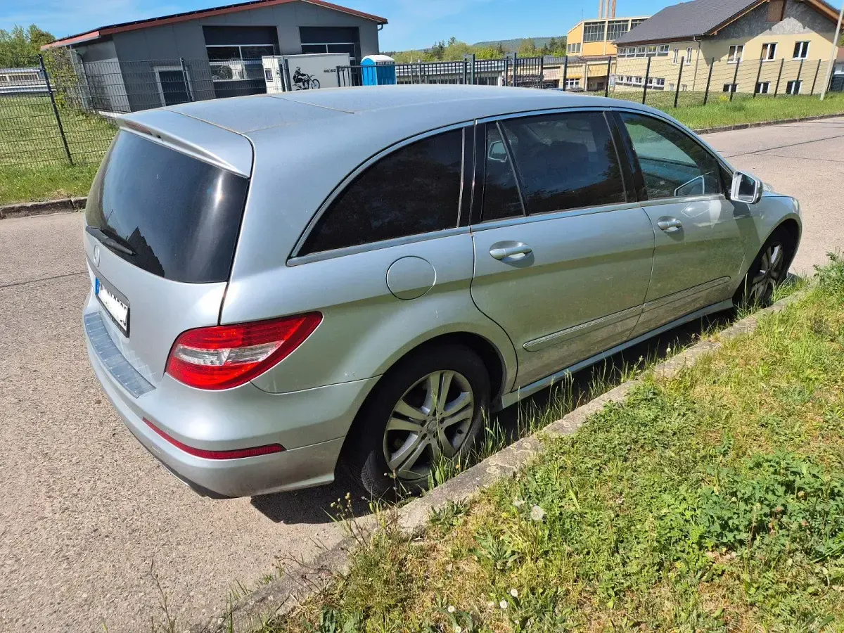 Gebraucht Mercedes R350 2011 Silber Van / Kleinbus