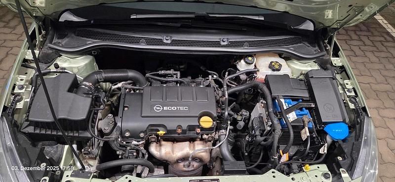 Gebraucht Opel Astra 87 PS (63 kW) 2010 Grün Limousine