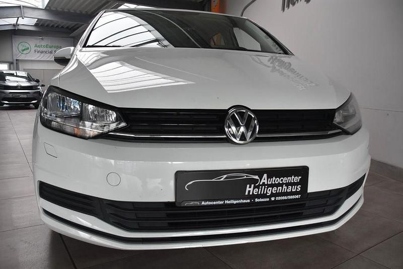 Gebraucht VW Touran 116 PS (85 kW) 2017 Weiß Van / Kleinbus