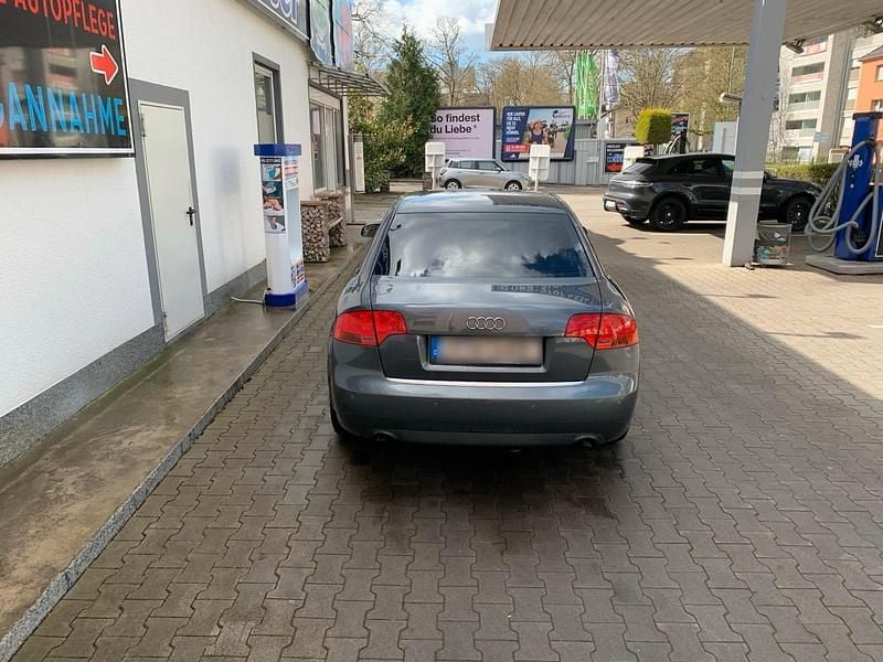 Gebraucht Audi A4 160 PS (117 kW) 2006 Grau Limousine