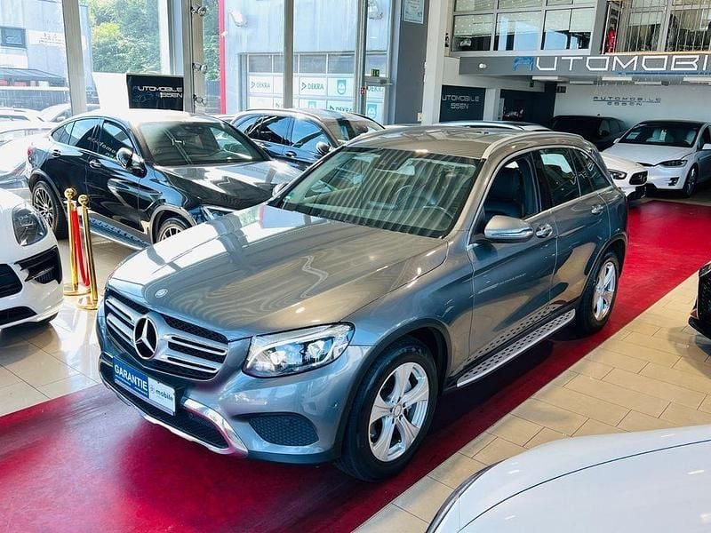 Grau Gebraucht 2016 Mercedes GLC250 SUV | 17.999 € (Guter Preis) - Bild 1/4