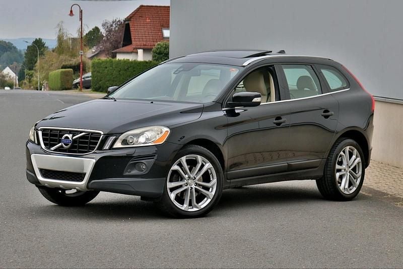 Schwarz Gebraucht 2009 Volvo XC60 Summum SUV | 6.961 € (Guter Preis) - Bild 1/4