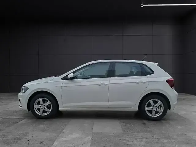 Gebraucht VW Polo Comfortline 116 PS (85 kW) 2021 Pure white Kleinwagen