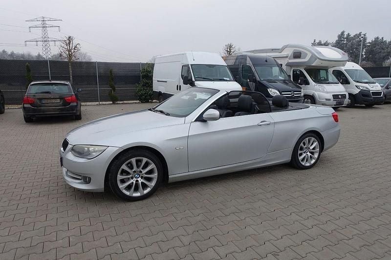 Titansilber metallic Gebraucht 2012 BMW 320 Cabriolet Cabrio | 10.990 € (Superpreis) - Bild 1/4