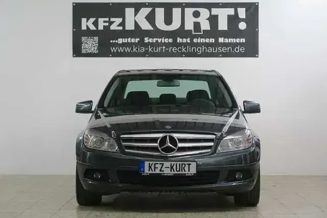 Gebraucht Mercedes C180 156 PS (114 kW) 2010 Tenoritgrau Limousine