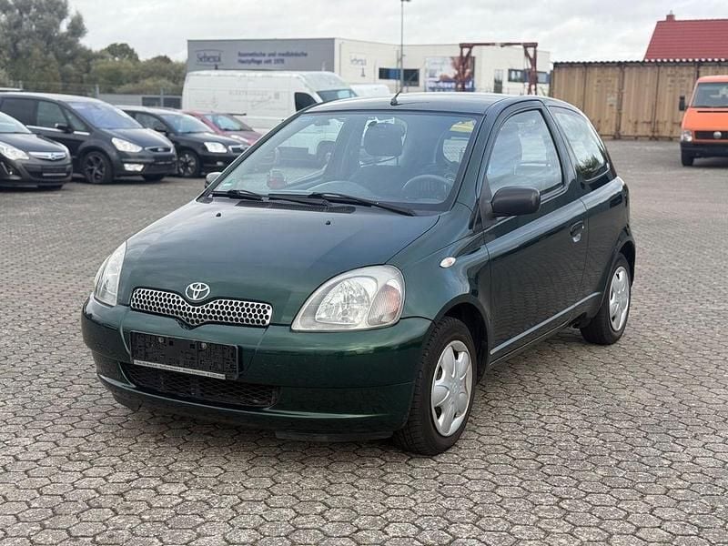 Grün Gebraucht 2002 Toyota Yaris Sol Kleinwagen | 1.799 € (Fairer Preis) - Bild 1/4