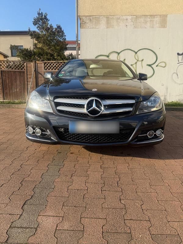 Gebraucht Mercedes C250 204 PS (150 kW) 2012 Grau Coupé
