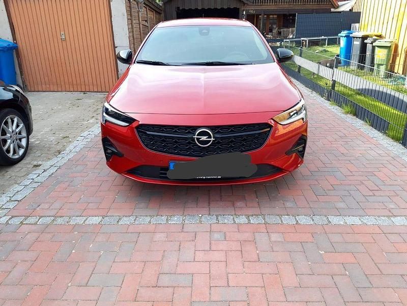 Rot Gebraucht 2021 Opel Insignia Ultimate Limousine | 23.890 € (Superpreis) - Bild 1/4