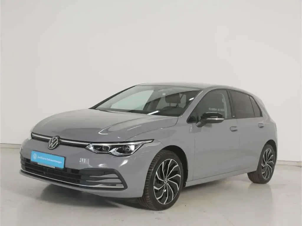 Gebraucht VW Golf VIII Move 150 PS (110 kW) 2023 Grau Limousine