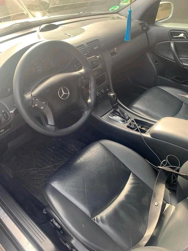 Gebraucht Mercedes C220 143 PS (105 kW) 2002 Silber Kombi