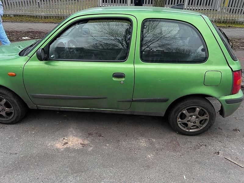 Gebraucht Nissan Micra 54 PS (39 kW) 1998 Grün Kleinwagen