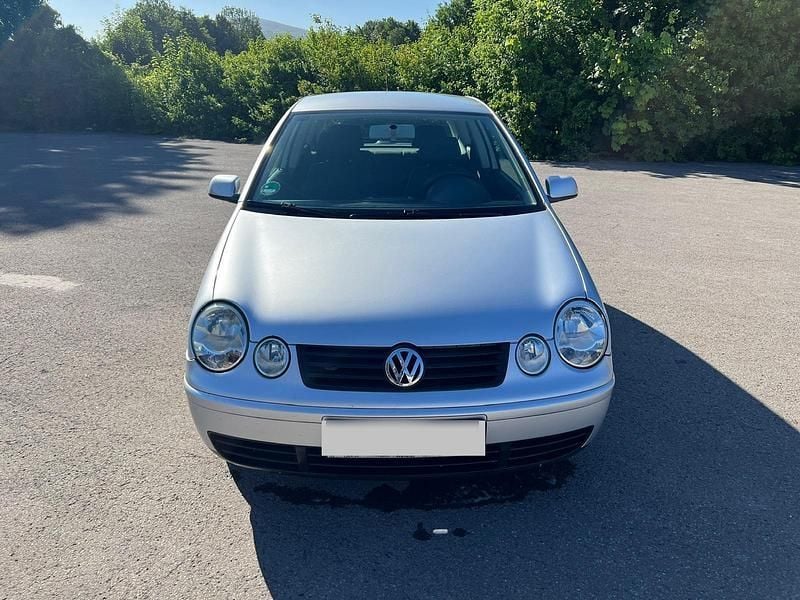 Grau Gebraucht 2002 VW Polo Comfortline Kleinwagen | 1.100 € (Guter Preis) - Bild 1/4