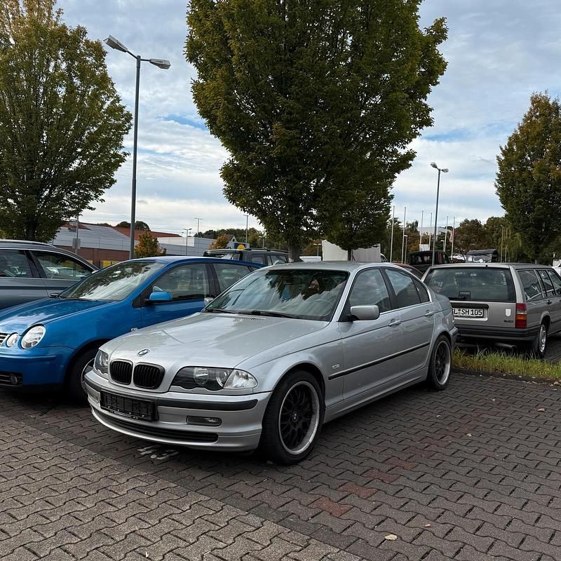Silber Gebraucht 2000 BMW 323 Limousine | 6.799 € (Teuer) - Bild 1/4