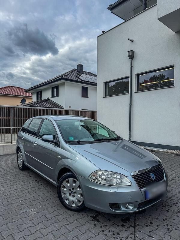 Grau Gebraucht 2006 Fiat Croma Kombi | 3.500 € (Fairer Preis) - Bild 1/4