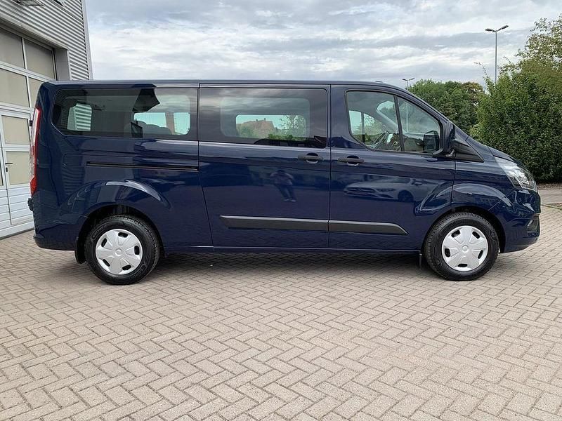 Gebraucht Ford Transit Custom 131 PS (96 kW) 2021 Blazerblau Van / Kleinbus