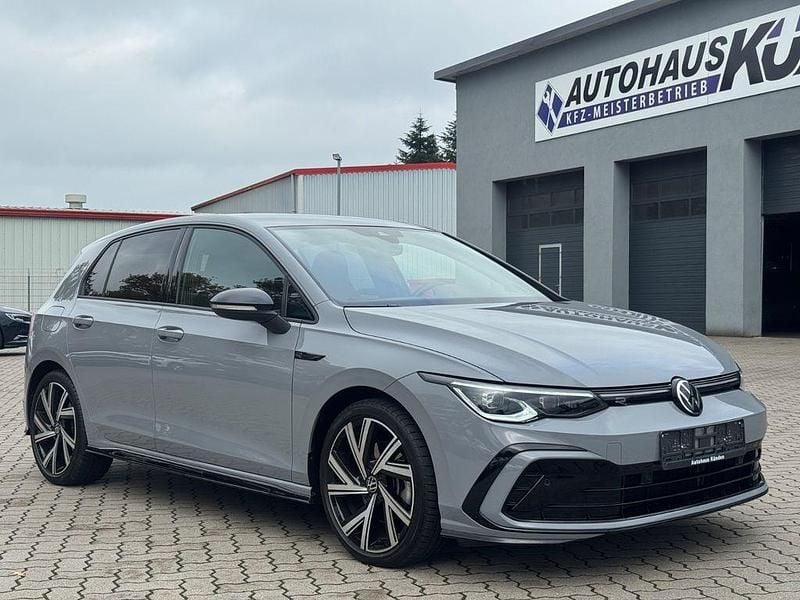 Mondsteingrau Gebraucht 2022 VW Golf VIII R-line Limousine | 28.980 € (Guter Preis) - Bild 1/4