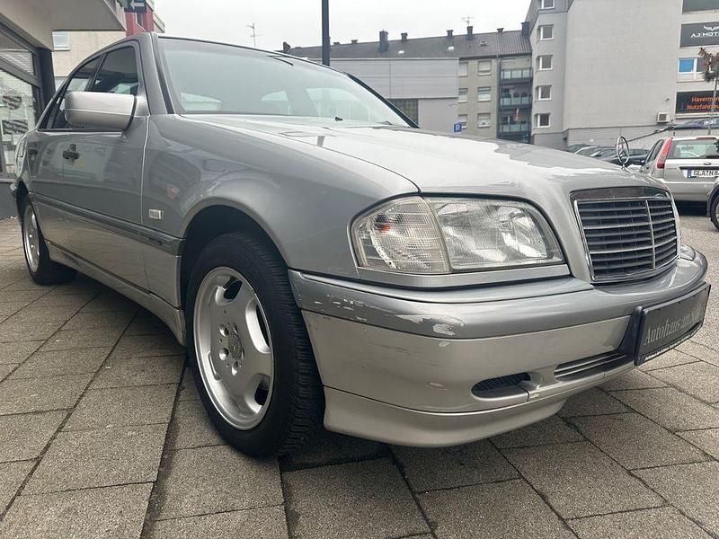 Gebraucht Mercedes C180 Classic 122 PS (89 kW) 1999 Silber Limousine