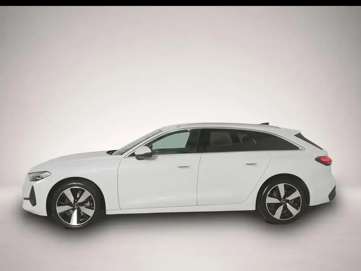 Gebraucht Audi A5 Comfort 204 PS (150 kW) 2025 Manufacturer Kombi