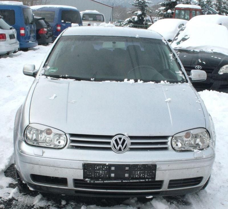 Silber Gebraucht 2003 VW Golf Pacific Limousine | 850 € (Superpreis) - Bild 1/4