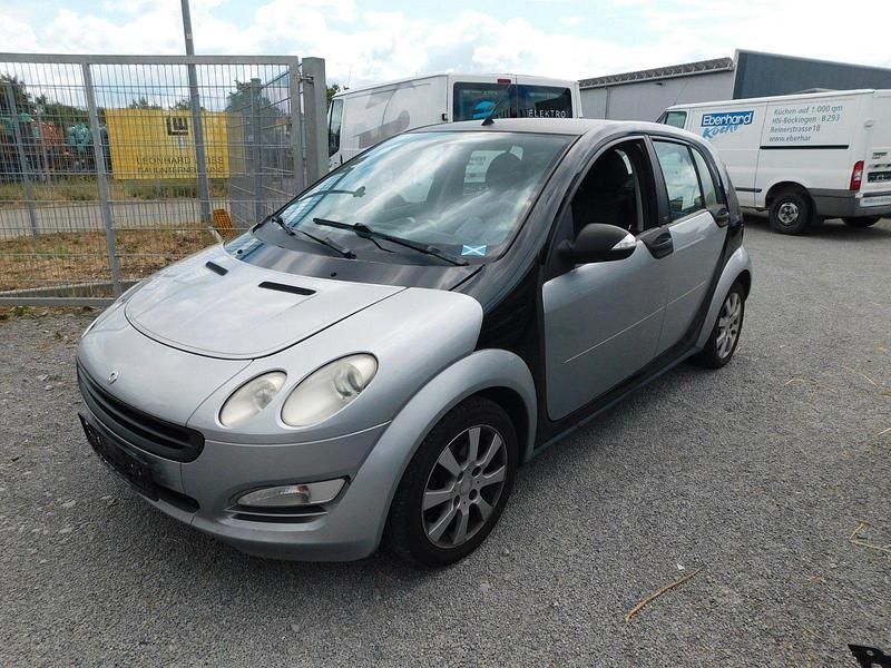 Schwarz Gebraucht 2004 Smart ForFour Basis Kleinwagen | 650 € - Bild 1/4
