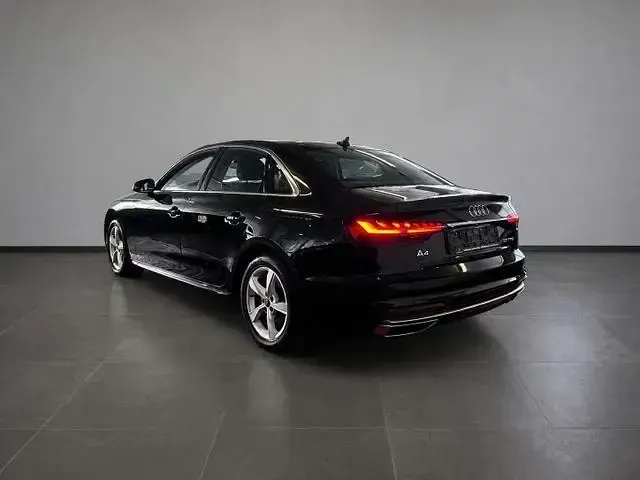 Gebraucht Audi A4 Advanced 150 PS (110 kW) 2023 Schwarz Limousine