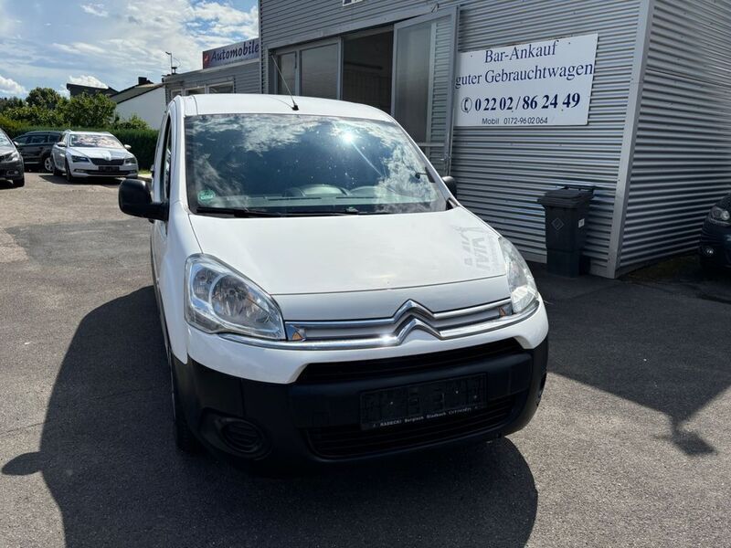 Weiß Gebraucht 2015 Citroën Berlingo Proline Van / Kleinbus | 5.999 € (Fairer Preis) - Bild 1/4