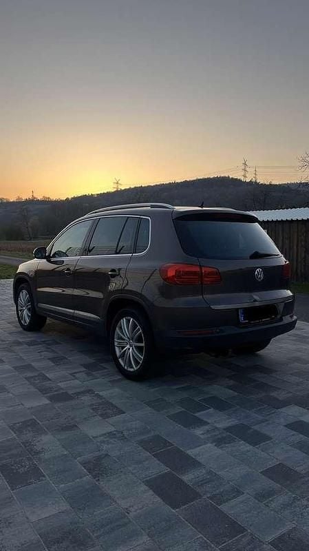 Gebraucht VW Tiguan Sportline 140 PS (102 kW) 2011 Braun SUV