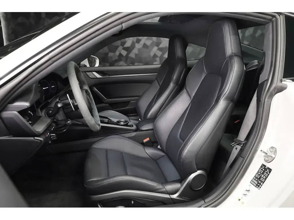 Gebraucht Porsche 911 Carrera 385 PS (283 kW) 2024 Grau Coupé