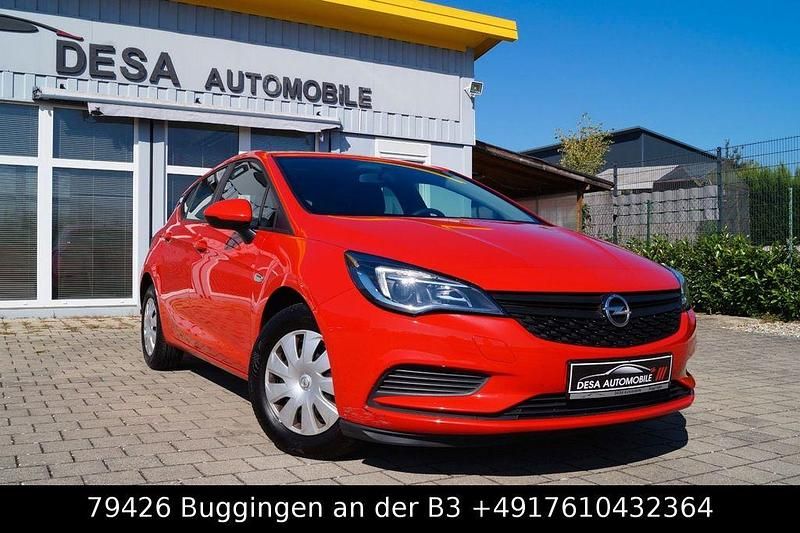Rot Gebraucht 2017 Opel Astra Selection Limousine | 8.900 € (Fairer Preis) - Bild 1/4
