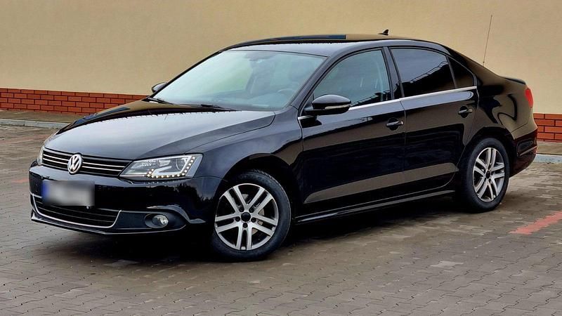 Schwarz Gebraucht 2014 VW Jetta Highline Limousine | 8.500 € (Fairer Preis) - Bild 1/4