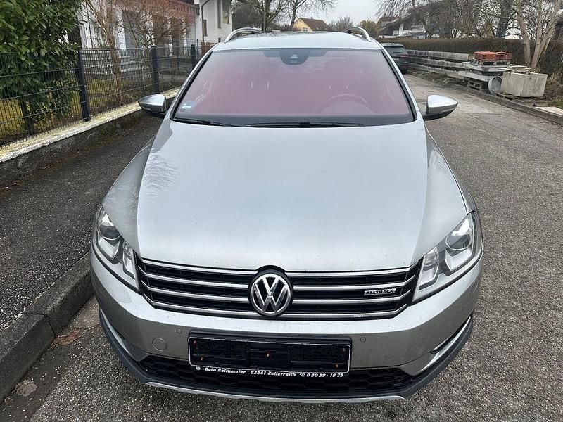 Gebraucht VW Passat Alltrack Basis 177 PS (130 kW) 2014 Silber Kombi