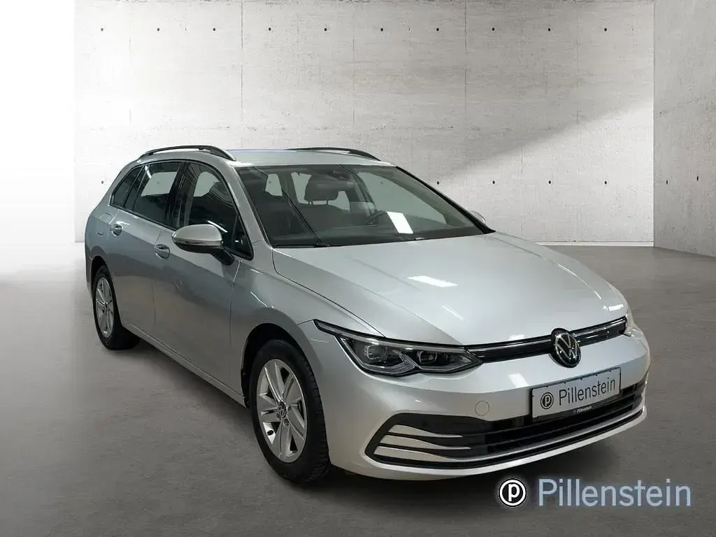 Gebraucht VW Golf VIII Life 131 PS (96 kW) 2023 Silber Kombi