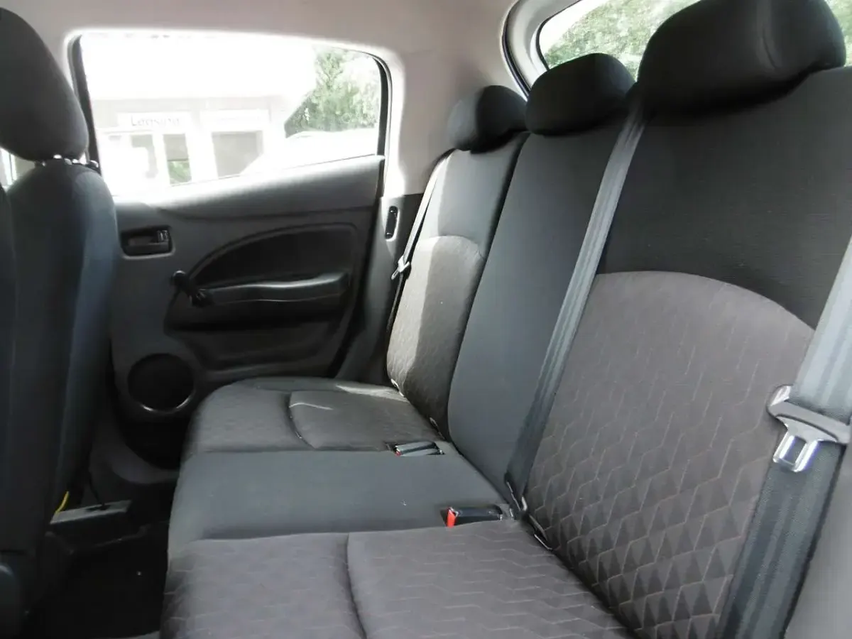 Gebraucht Mitsubishi Space Star Basis 71 PS (52 kW) 2020 Weiß Kleinwagen