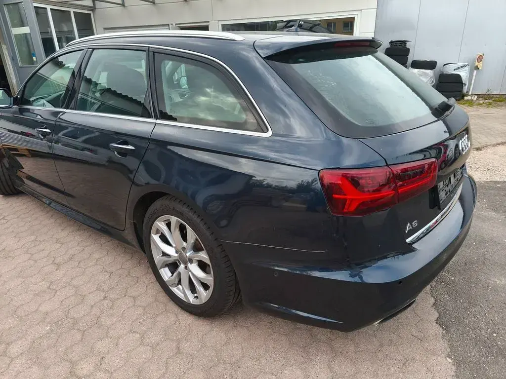 Gebraucht Audi A6 Sport 252 PS (185 kW) 2017 Blau Kombi