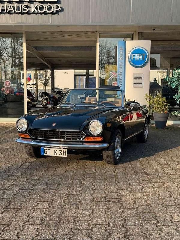Gebraucht Fiat 124 Spider 105 PS (77 kW) 1981 Schwarz Cabrio