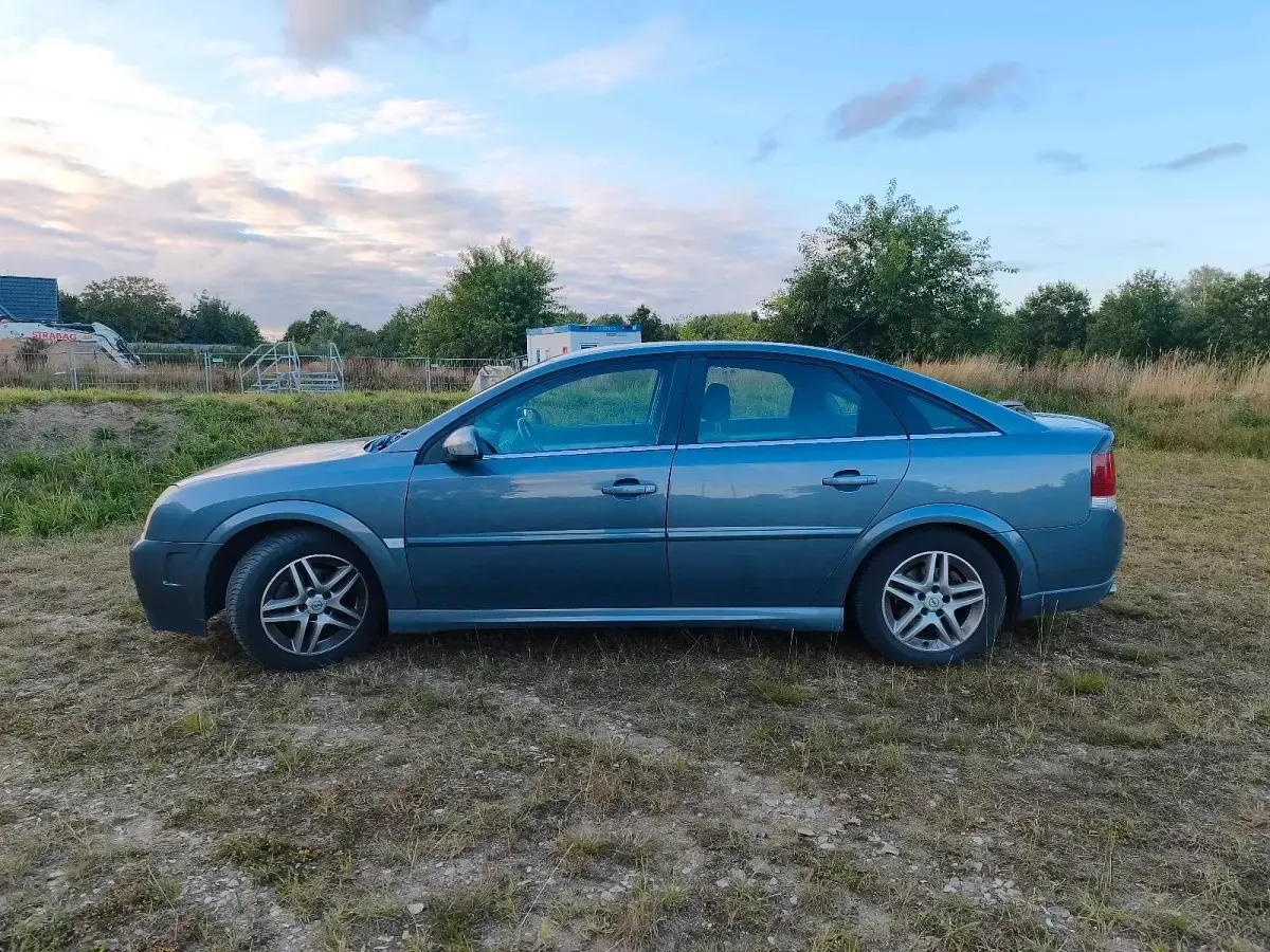 Gebraucht Opel Vectra 155 PS (114 kW) 2004 Grau Kleinwagen
