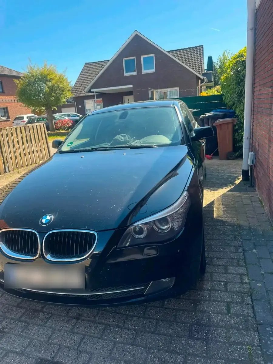 Gebraucht BMW 520 177 PS (130 kW) 2009 Schwarz Kombi